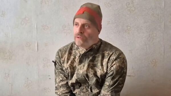 Видео с военнослужащими ВСУ, сдавшимися в плен в районе Купянска - Sputnik Тоҷикистон