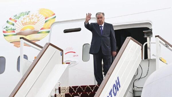 Эмомали Рахмон отбыл с рабочим визитом в Катар - Sputnik Таджикистан