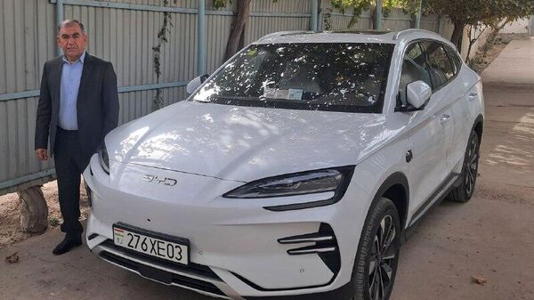 Региональные управления водных ресурсов бассейнов Вахша и Пянджа получили электрокары BYD Song Plus - Sputnik Таджикистан