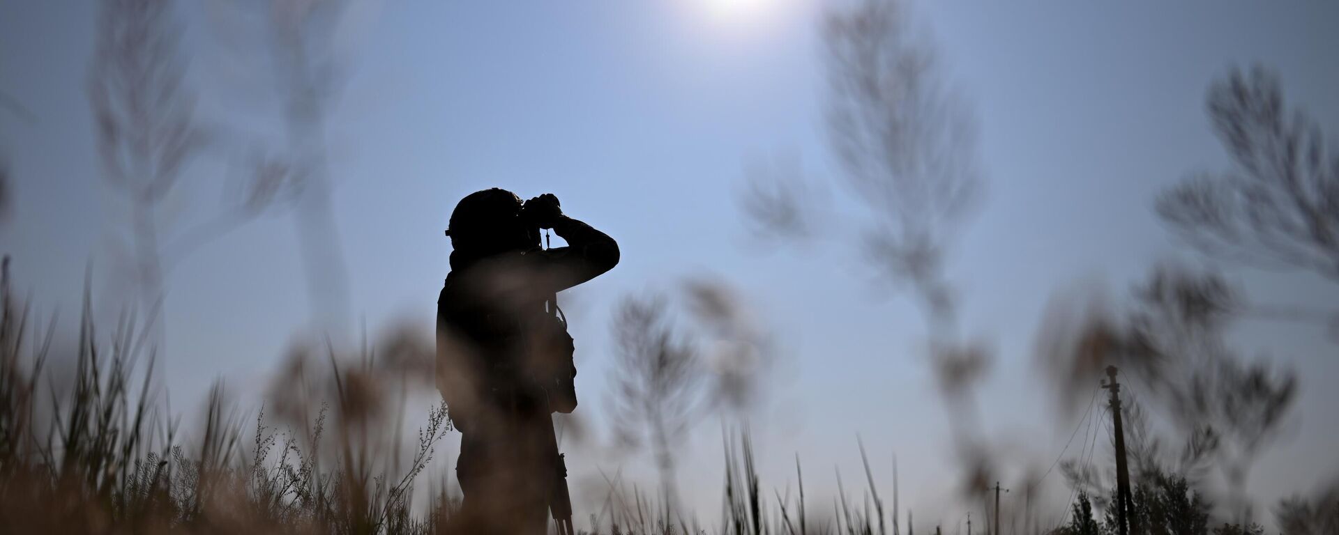 Фронтовые дороги - Sputnik Таджикистан, 1920, 04.11.2025