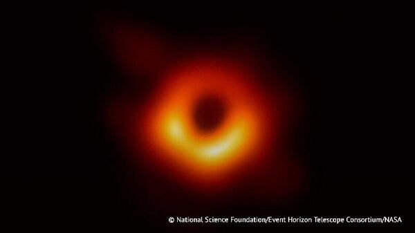 Свет в 10 трлн солнц: в США зафиксировали самую яркую вспышку от сверхмассивной черной дыры, пишет Associated Press - Sputnik Таджикистан