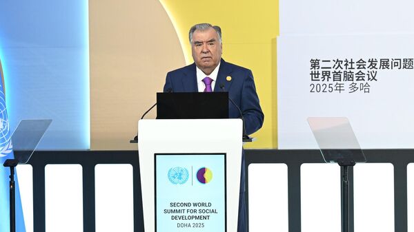 Президент Таджикистана Эмомали Рахмон на саммите ООН по социальному развитию в Катаре  - Sputnik Таджикистан