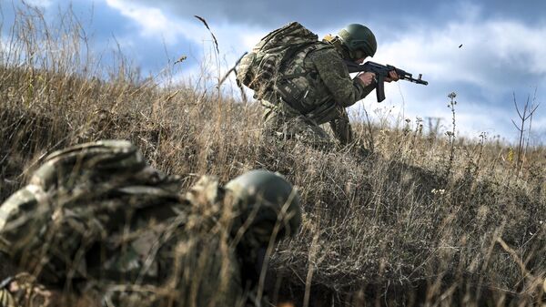 Боевое слаживание военных разведчиков группировки войск Центр в зоне СВО  - Sputnik Тоҷикистон