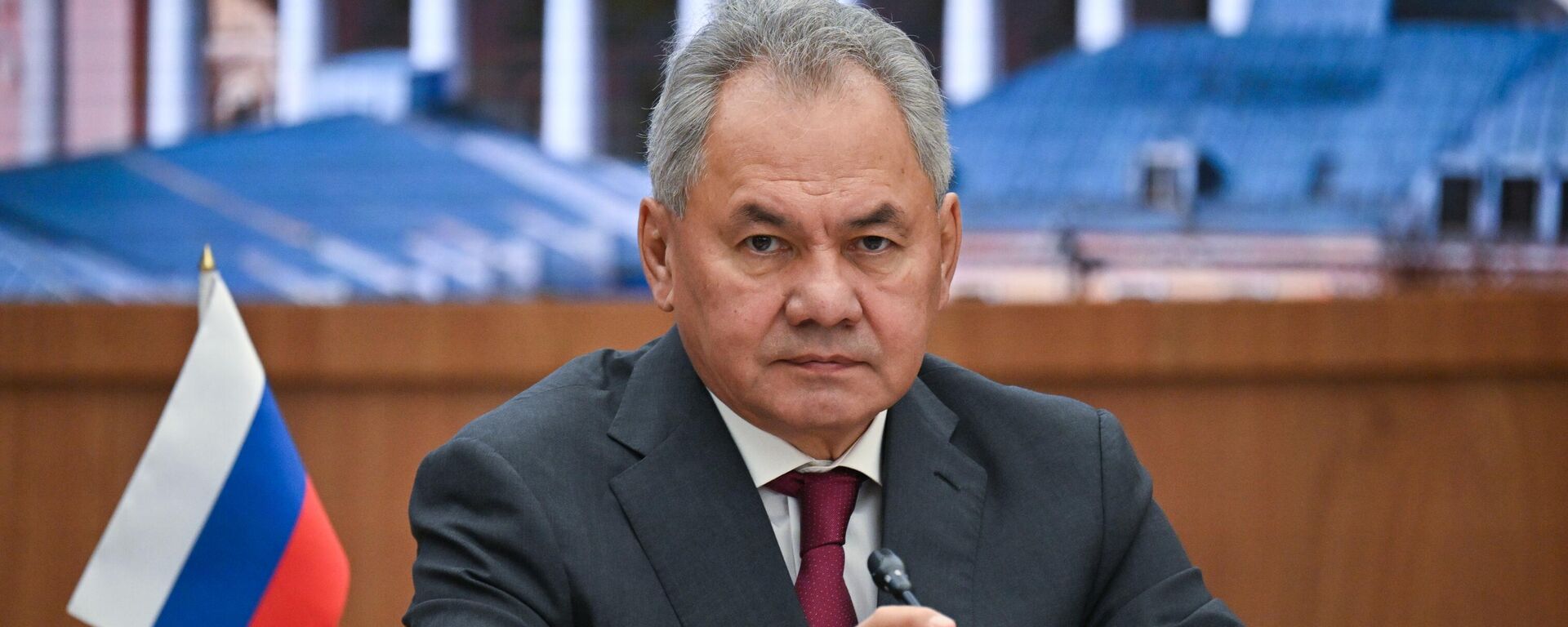 Секретарь Совета безопасности РФ Сергей Шойгу на пленарном заседании XIII встречи секретарей Cоветов безопасности государств – участников СНГ в Москве.  - Sputnik Тоҷикистон, 1920, 06.11.2025