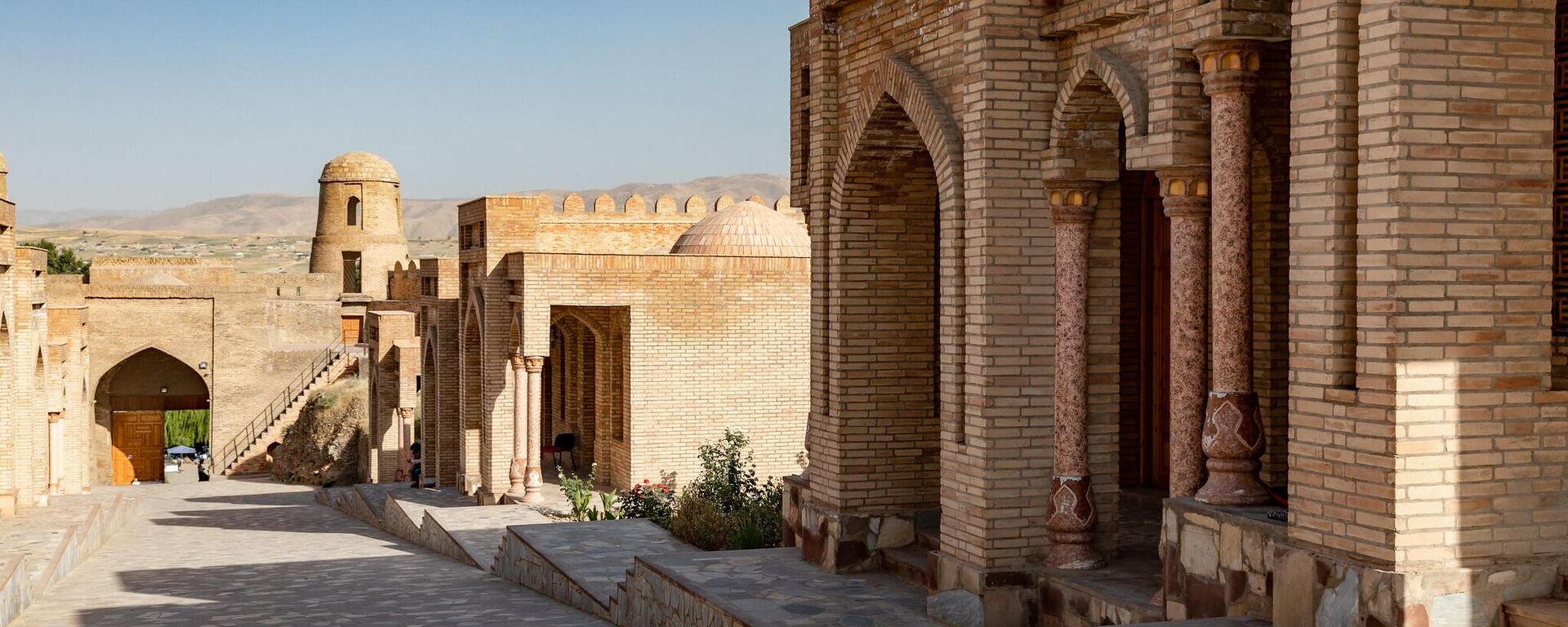 Гиссарская крепость, Таджикистан - Sputnik Таджикистан, 1920, 24.02.2026