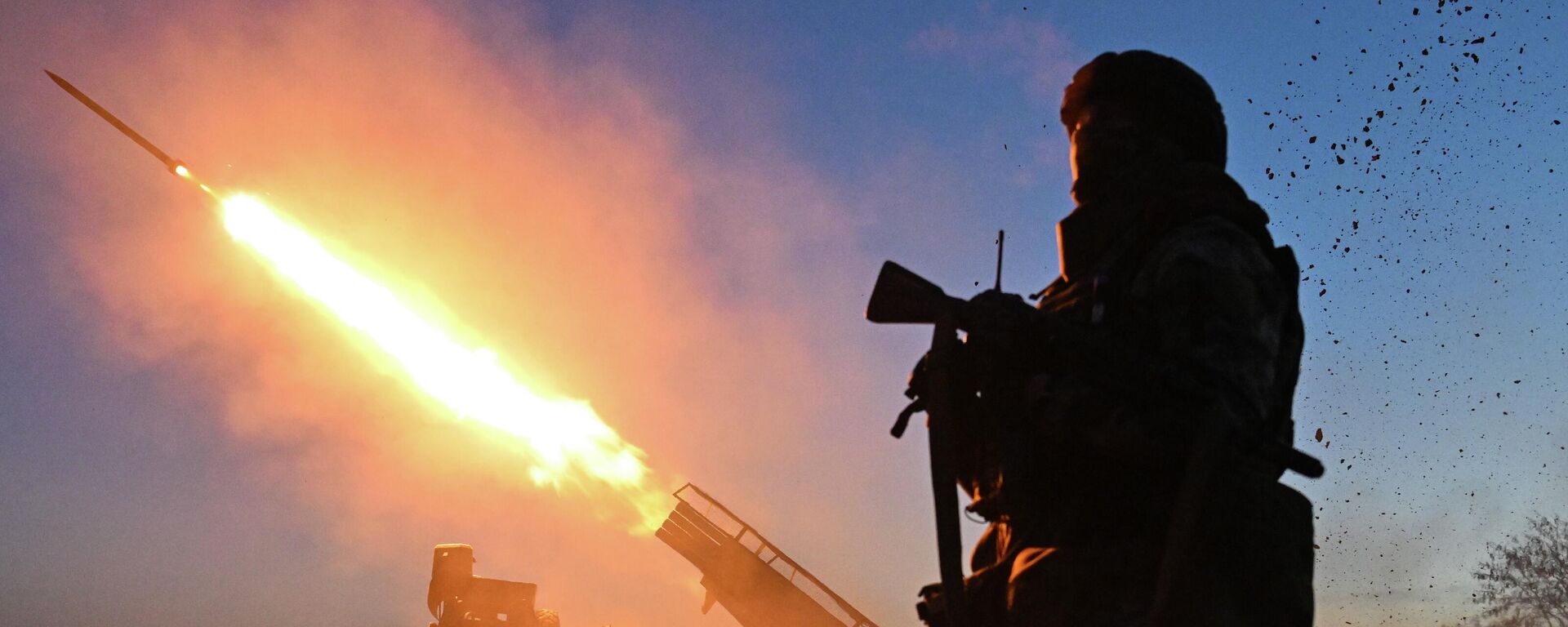 Боевая работа РСЗО Град в зоне СВО - Sputnik Таджикистан, 1920, 10.11.2025