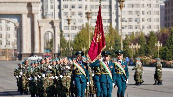 Дар Душанбе маросими савгандёдкунии наваскарон баргузор шуд - Sputnik Тоҷикистон