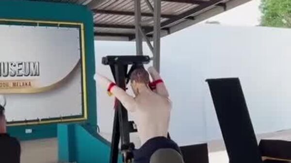 В Сингапуре будут пороть розгами за мошенничество в интернете, пишет Washington Рost - Sputnik Таджикистан