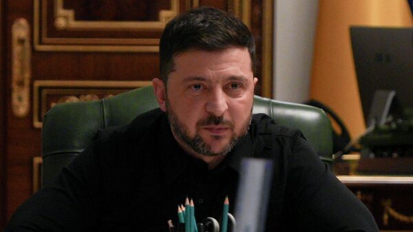 Владимир Зеленский выступает на пресс-конференции в Киеве, Украина, 3 ноября 2025 года.  - Sputnik Таджикистан