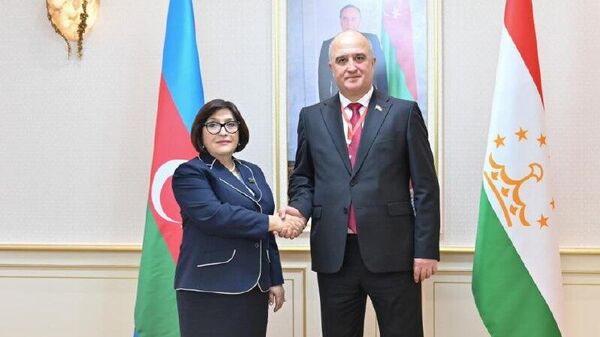 Таджико-азербайджанские отношения успешно развиваются - Sputnik Таджикистан