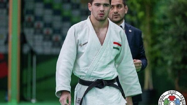 Абубакр Шеров борется за бронзовую медаль Исламских игр солидарности 2025 года в Эр-Рияде - Sputnik Таджикистан