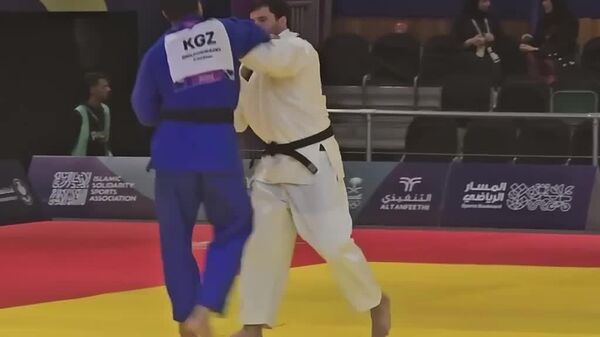 Темур Рахимов одержал первую победу на Играх исламской солидарности - Sputnik Таджикистан