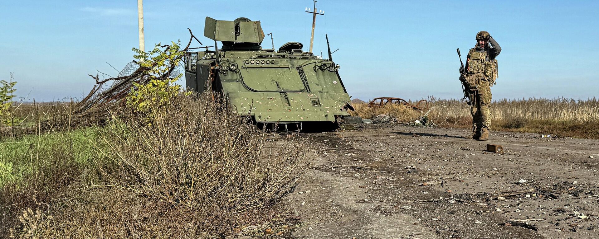 Разбитая техника ВСУ под Красноармейском  - Sputnik Тоҷикистон, 1920, 19.11.2025