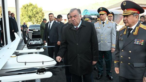 Эмомали Рахмон открыл Инновационный центр Министерства внутренних дел с комплексом служебных зданий и сооружений. - Sputnik Тоҷикистон