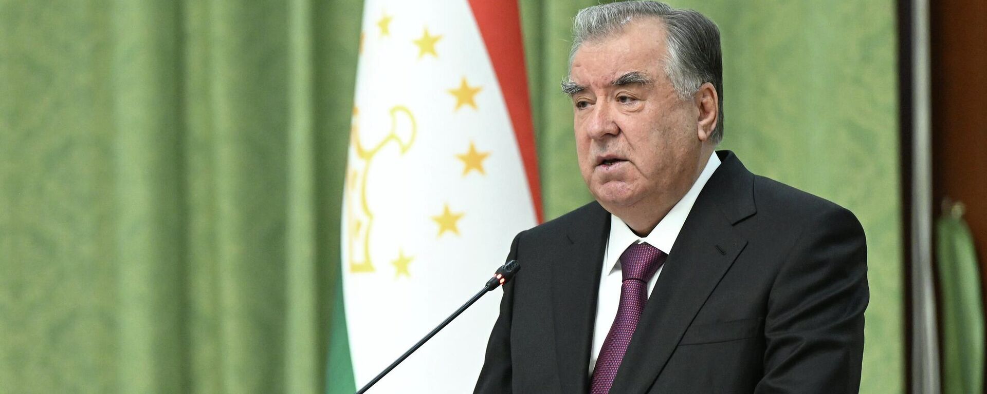 Эмомали Рахмон принял верительные грамоты группы новых послов иностранных государств. - Sputnik Тоҷикистон, 1920, 16.11.2025