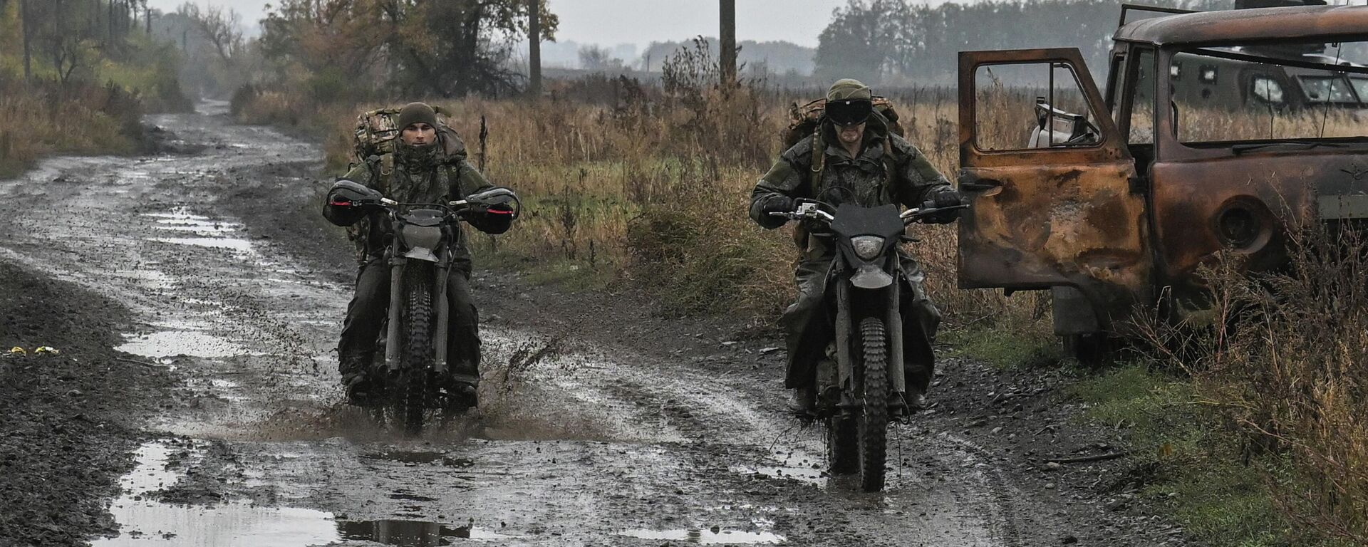 Фронтовые дороги СВО - Sputnik Таджикистан, 1920, 12.11.2025