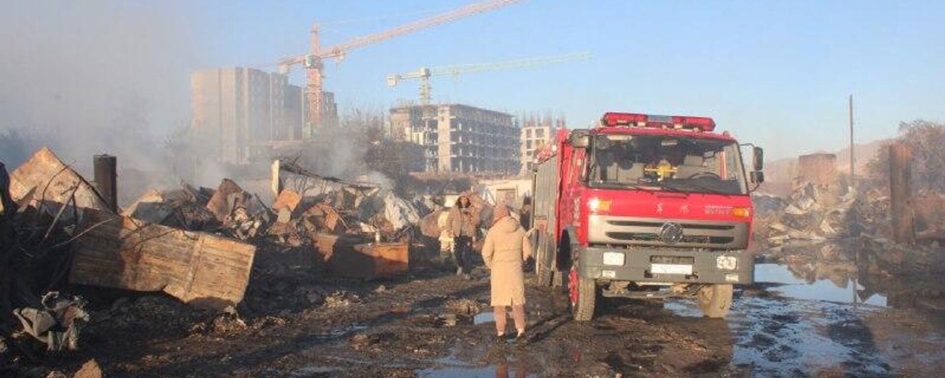 Дар пайи сӯхтори бозор дар Панҷакент касе осеб надидааст - Sputnik Тоҷикистон, 1920, 13.11.2025