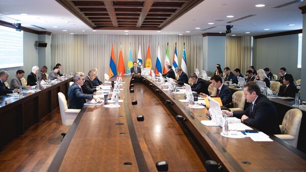 Коллегия ЕЭК одобрила проект Основных ориентиров макроэкономической политики стран ЕАЭС на 2026-2027 годы  - Sputnik Тоҷикистон