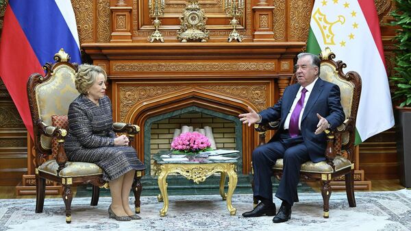 Встреча Эмомали Рахмона и Председателя Совета Федерации Федерального Собрания Российской Федерации Валентины Матвиенко - Sputnik Тоҷикистон