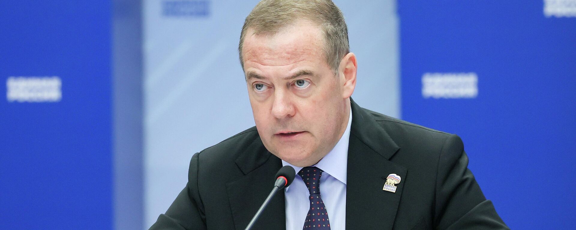 Заместитель председателя Совета безопасности РФ Дмитрий Медведев   - Sputnik Таджикистан, 1920, 14.11.2025