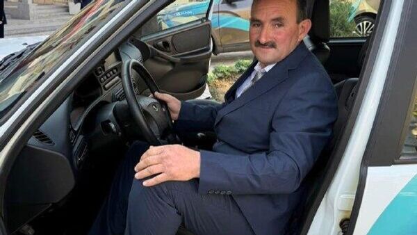 Солҳо пиёда ба мактаб мерафт: Ба муаллим аз Хатлон мошин тақдим карданд - Sputnik Тоҷикистон