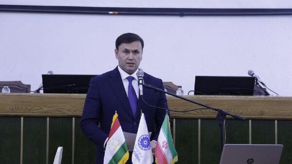 Раиси палатаи савдо ва саноати вилояти Хатлон гуфт, ки ҳамкорӣ бо корхонаҳои саноатӣ ва ширкатҳои эронӣ ба вижа Хуросони Разавӣ дар увлавияти тавсеаи равобит аст - Sputnik Тоҷикистон