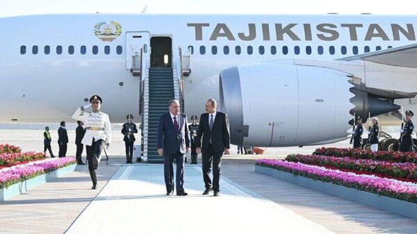 Президент Таджикистана прибыл в Ташкент - Sputnik Таджикистан