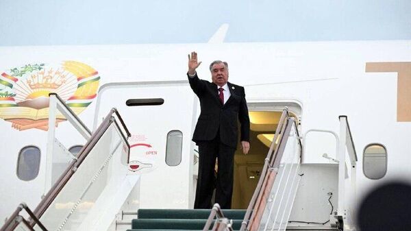 Завершился рабочий визит Эмомали Рахмона в Узбекистане - Sputnik Таджикистан