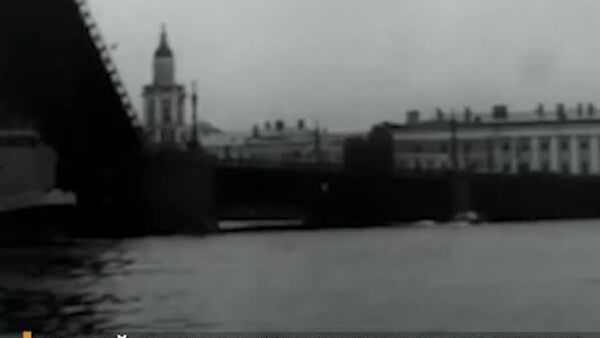 17 ноябри соли 1948, размнови (крейсер) Аврора дар Санкт-Петербург ба таври доимӣ лангар партофт - Sputnik Тоҷикистон