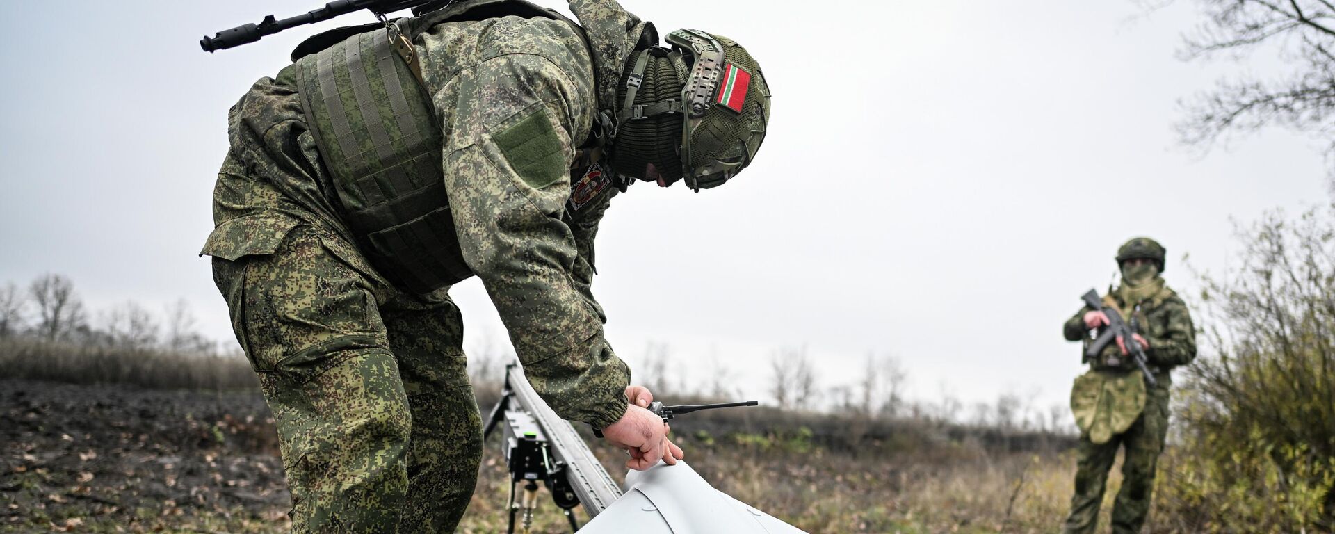 Боевая работа расчета БПЛА на Купянском участке фронта - Sputnik Таджикистан, 1920, 26.12.2025