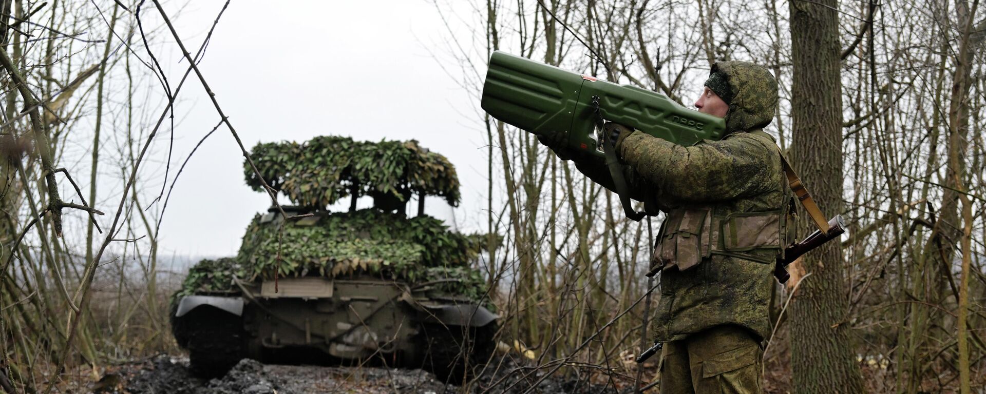 Боевая работа танкистов группировки Юг на Северском направлении - Sputnik Таджикистан, 1920, 19.11.2025