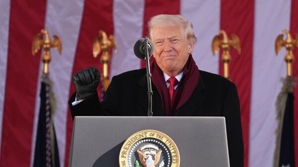 Президент США Дональд Трамп. Архивное фото - Sputnik Тоҷикистон