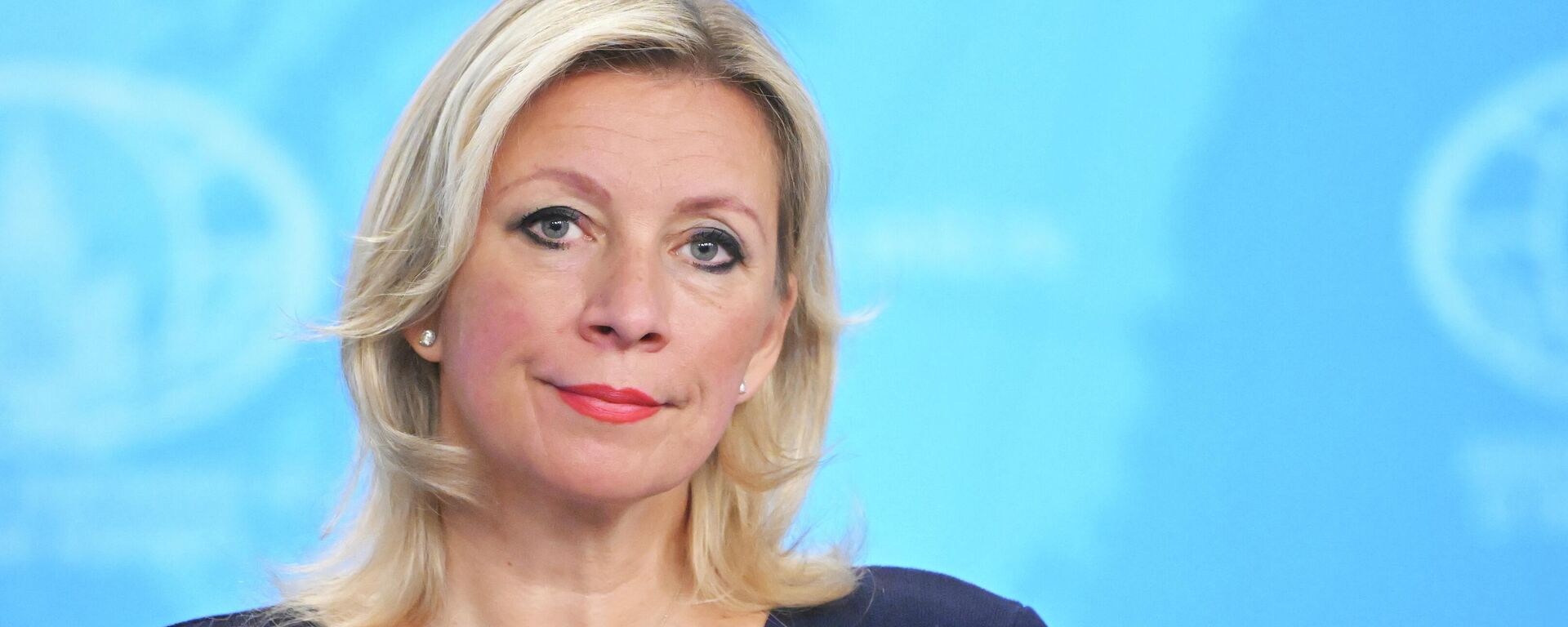 Официальный представитель Министерства иностранных дел России Мария Захарова во время брифинга в Москве. - Sputnik Тоҷикистон, 1920, 20.11.2025