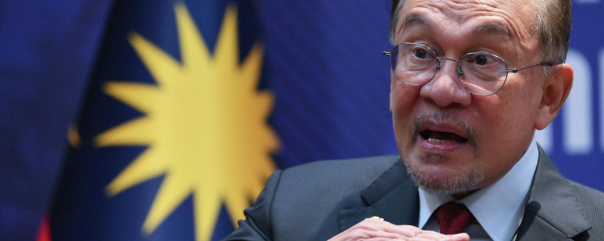 Премьер-министр Малайзии Анвар Ибрагим - Sputnik Таджикистан, 1920, 22.11.2025