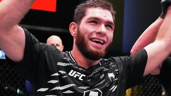 Нурулло Алиев пирӯзии навбатияшро дар UFC ба даст овард - Sputnik Тоҷикистон