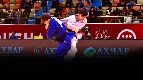 Ҷоми Осиё дар риштаи ҷудо байни наврасон ва ҷавонон дар Душанбе 
 - Sputnik Тоҷикистон