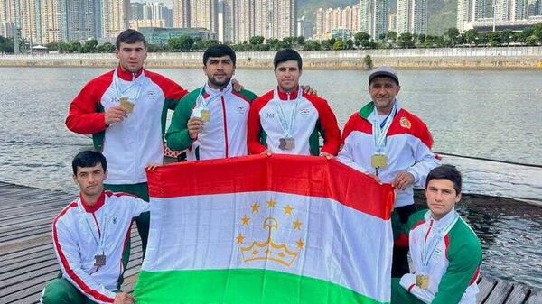 Сборная Таджикистана по гребле завоевала 9 медалей Чемпионата Азии в Гонконге - Sputnik Таджикистан