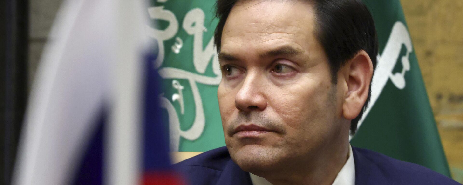 Государственный секретарь США Марко Рубио на переговорах США и РФ в Эр-Рияде, Саудовская Аравия - Sputnik Таджикистан, 1920, 24.11.2025