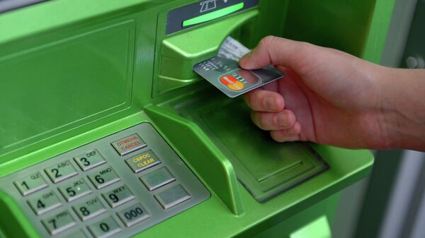 Банковские карты международных платежных систем VISA и MasterCard. - Sputnik Таджикистан