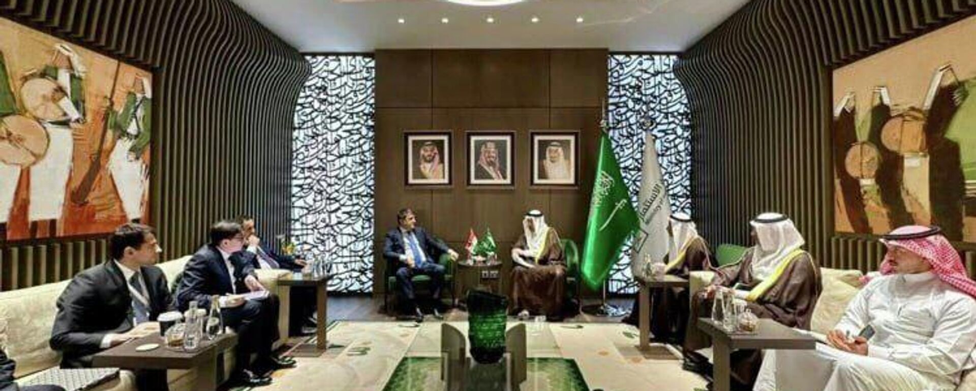 Тоҷикистон ба Арабистони Саудӣ сармоягузорӣ дар истихроҷи маъданро пешниҳод кардааст - Sputnik Тоҷикистон, 1920, 25.11.2025