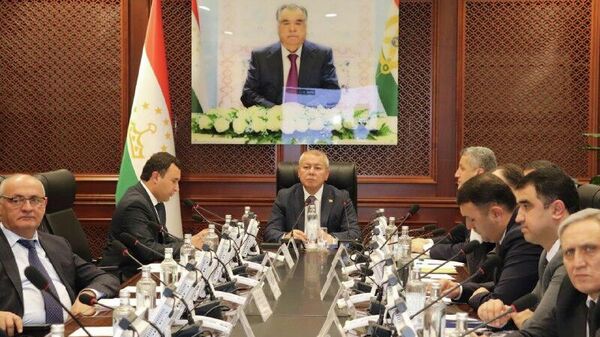 Вазорати иқтисоди Тоҷикистон паст намудани нархи интернетро зарур шуморид - Sputnik Тоҷикистон