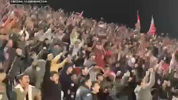 Весь спектр эмоций от радости до сокрушения подарил фанатам матч между Истиклолом и Аль-Насром - Sputnik Таджикистан