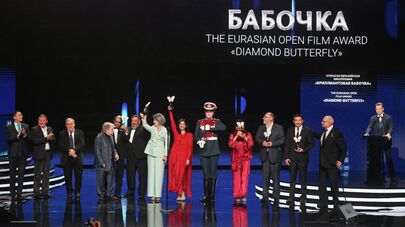 Церемония вручения кинопремии "Бриллиантовая бабочка" в Москве