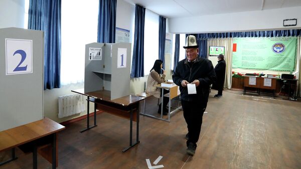 Досрочные выборы парламента Киргизии - Sputnik Таджикистан