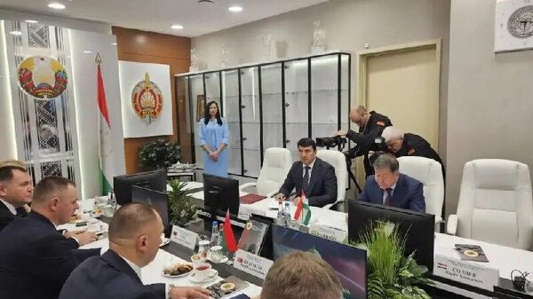 Тоҷикистону Белорус дар тавлиди дронҳо ва мубориза бо киберҷинояткорӣ ҳамкорӣ хоҳанд кард - Sputnik Тоҷикистон