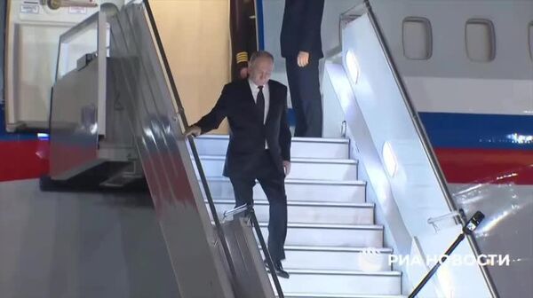 Премьер Индии Моди лично встретил Путина в аэропорту Нью-Дели - Sputnik Таджикистан