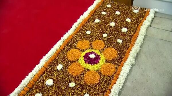 Владимир Путин и Нарендра Моди прибыли в резиденцию главы индийского правительства, где пройдет неформальный обед лидеров, сообщили в Кремле - Sputnik Таджикистан