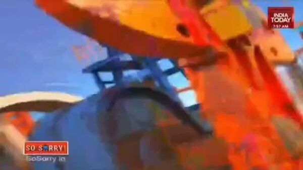 На мотоцикле вдоль нефтяных вышек: такой необычный мультфильм о Путине и Моди, поющих известную в Индии песню о дружбе, показывали сегодня по телеканалу India Today, которому президент РФ дал интервью - Sputnik Таджикистан