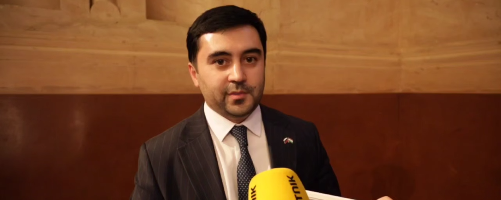 Таджикский призер соревнований Лучшая русская школа за рубежом Маъруфджон Исломов  - Sputnik Таджикистан, 1920, 06.12.2025