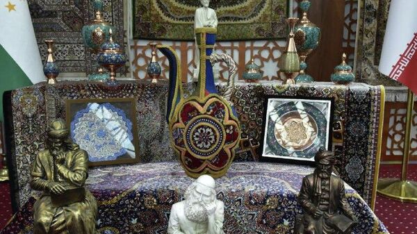 Намоишгоҳи хайриявии Осорхонаи миллии Тоҷикистон чунин пурҷӯшу хурӯш ва пур аз рӯйдодҳо буд - Sputnik Тоҷикистон